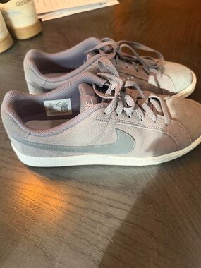 Nike Women's Low-Top Sneakers in Dusty Mauve